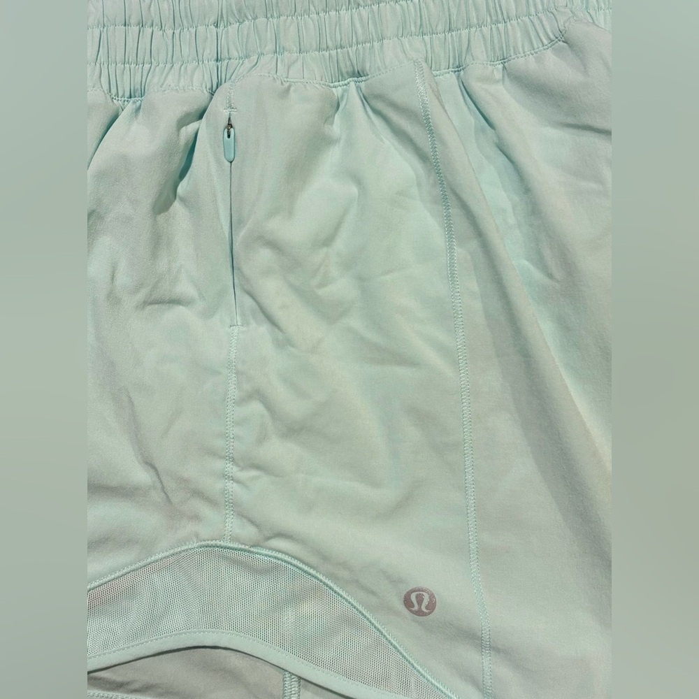 Lululemon Hotty Hot High-Rise Lined Short 2.5"
Light Mint 8 - Picture 6 of 6